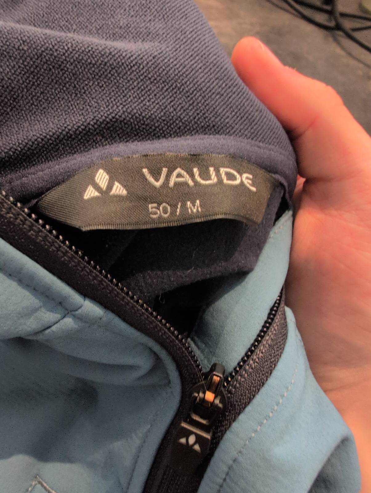 Hybrid Jacke von Vaude (Herren M /50) Windproof blau - wanderlich.com