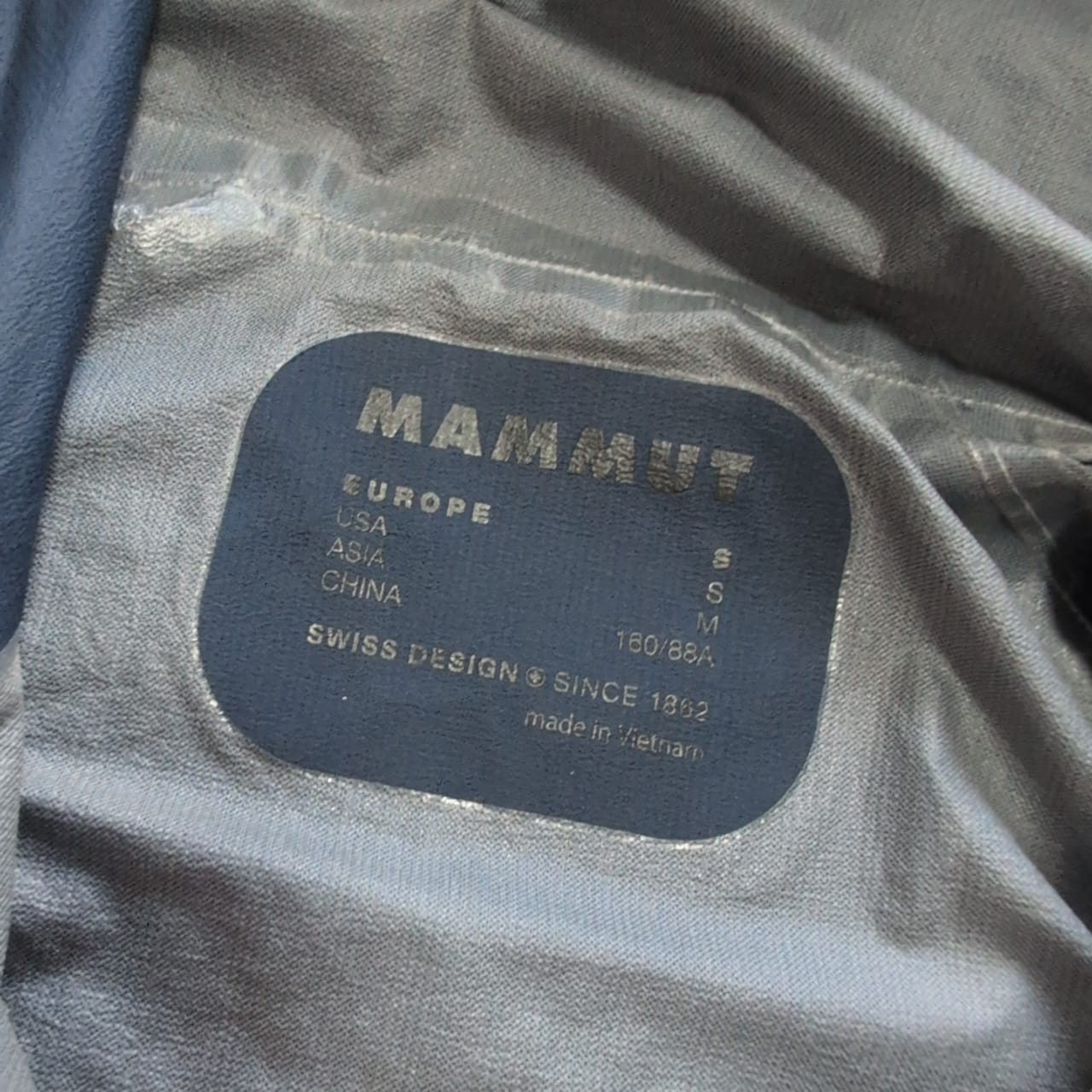 Ultraleichte Regen Jacke von Mammut (S Damen) Windbreaker dunkelblau