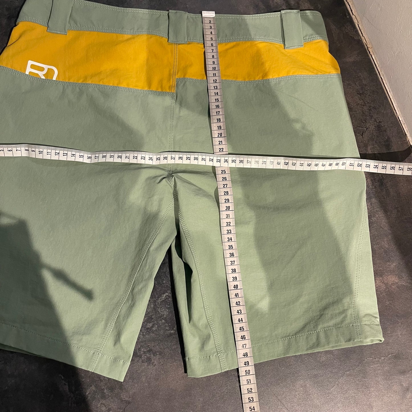 Shorts Ortovox (M Damen) kurze Hose grün-gelb