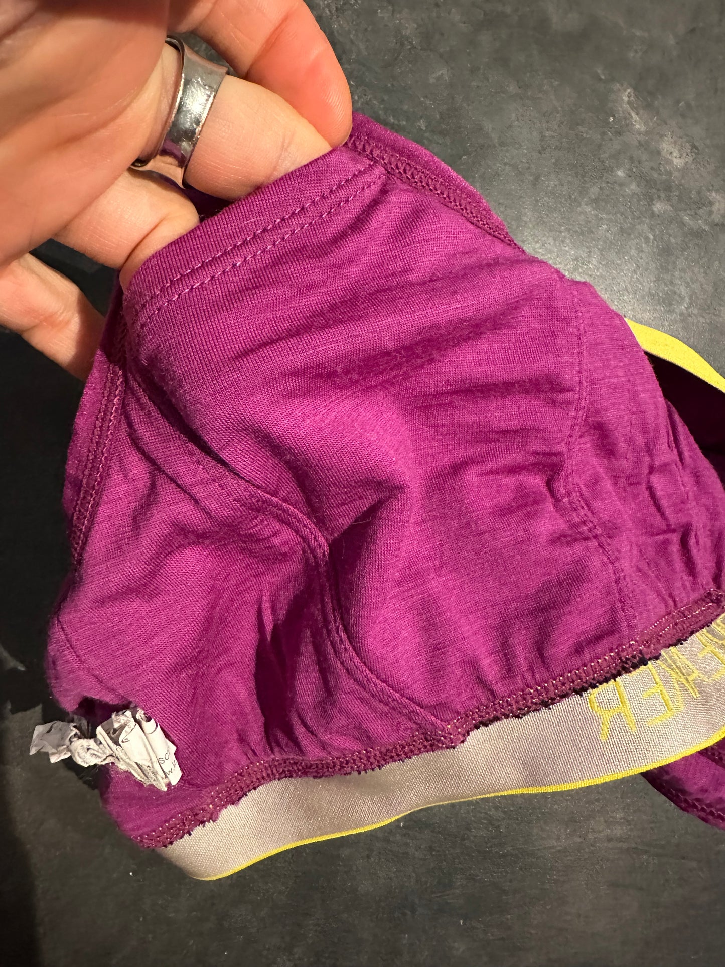 Sport BH Top von Icebreaker pure Merino (XS) lila - wanderlich.com