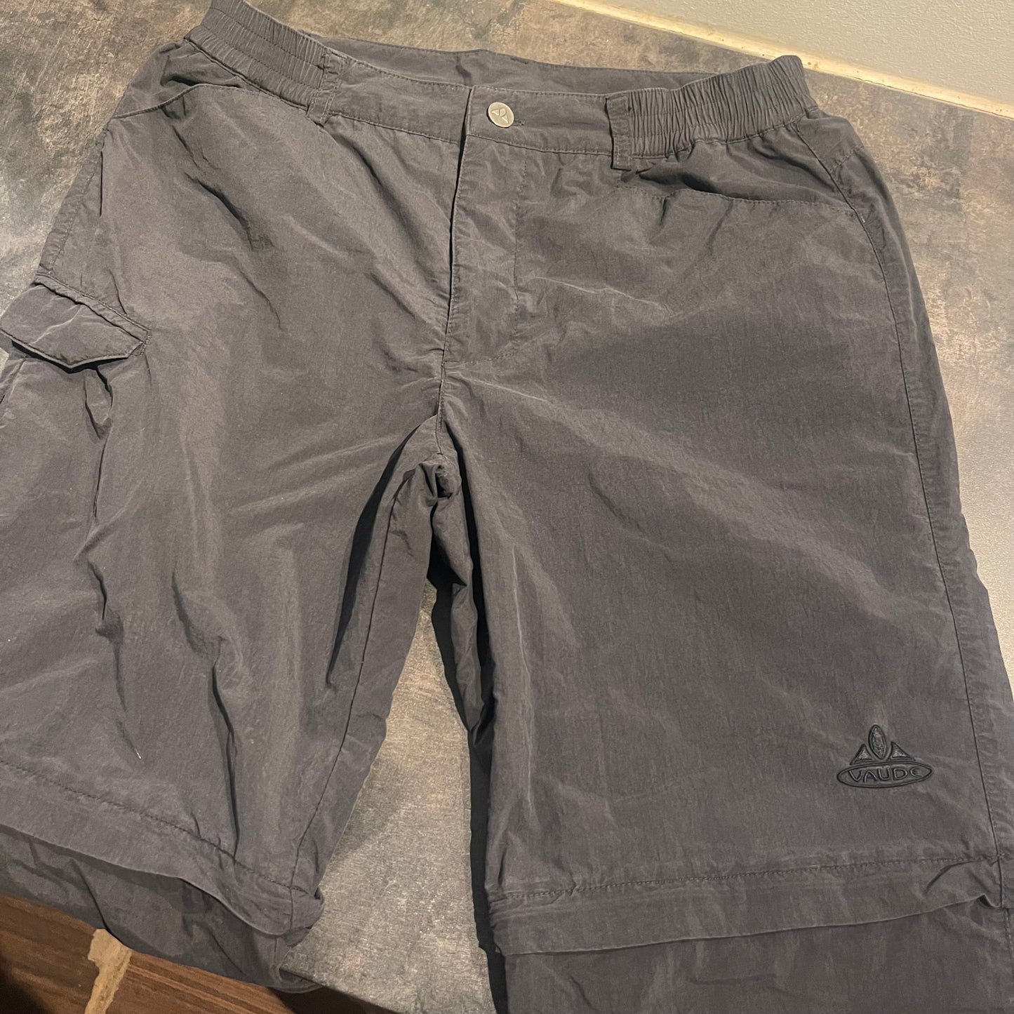 Zip Off Hose von Vaude (Herren M: 48) 2in1 Trekkinghose Anthrazit