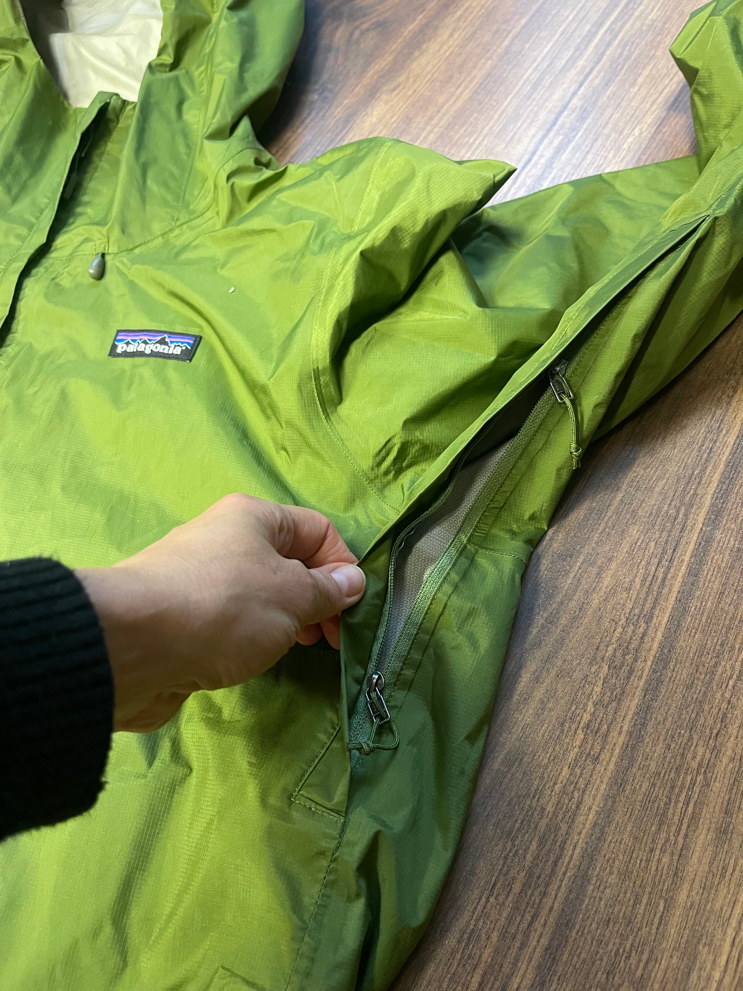 Regen Jacke von Patagonia (M Herren) Hardshell khaki grün