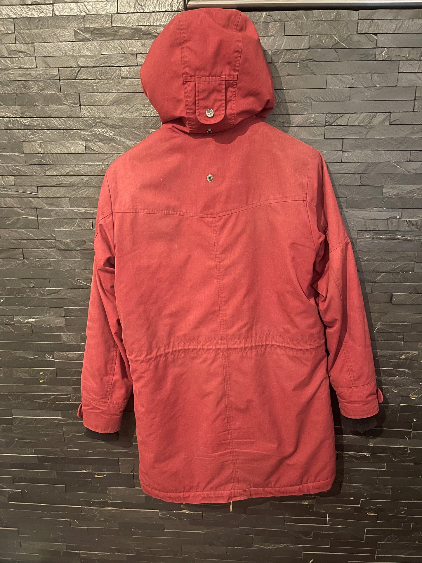 Gefütterte Jacke von Pyua (S Herren / M Damen) Parka dunkelrot - wanderlich.com