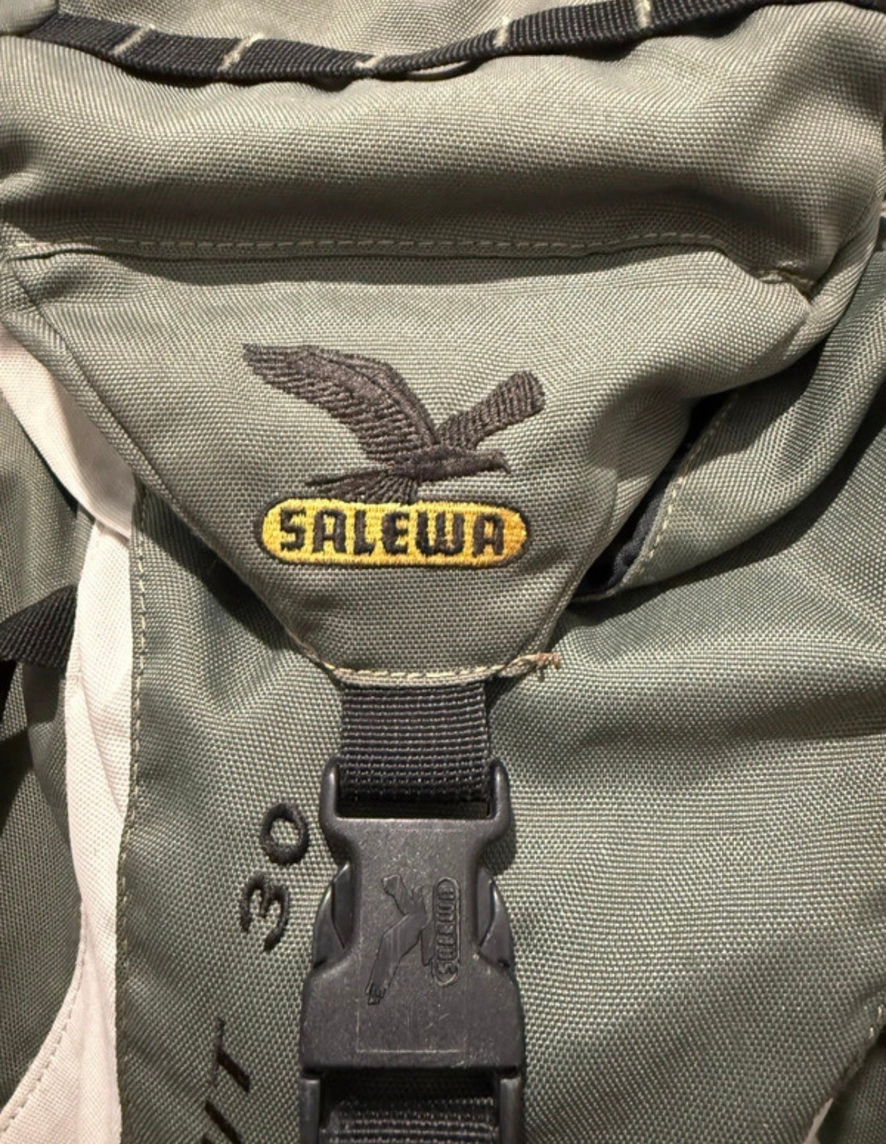 Rucksack von Salewa 30 Liter AirZone Rücken khaki