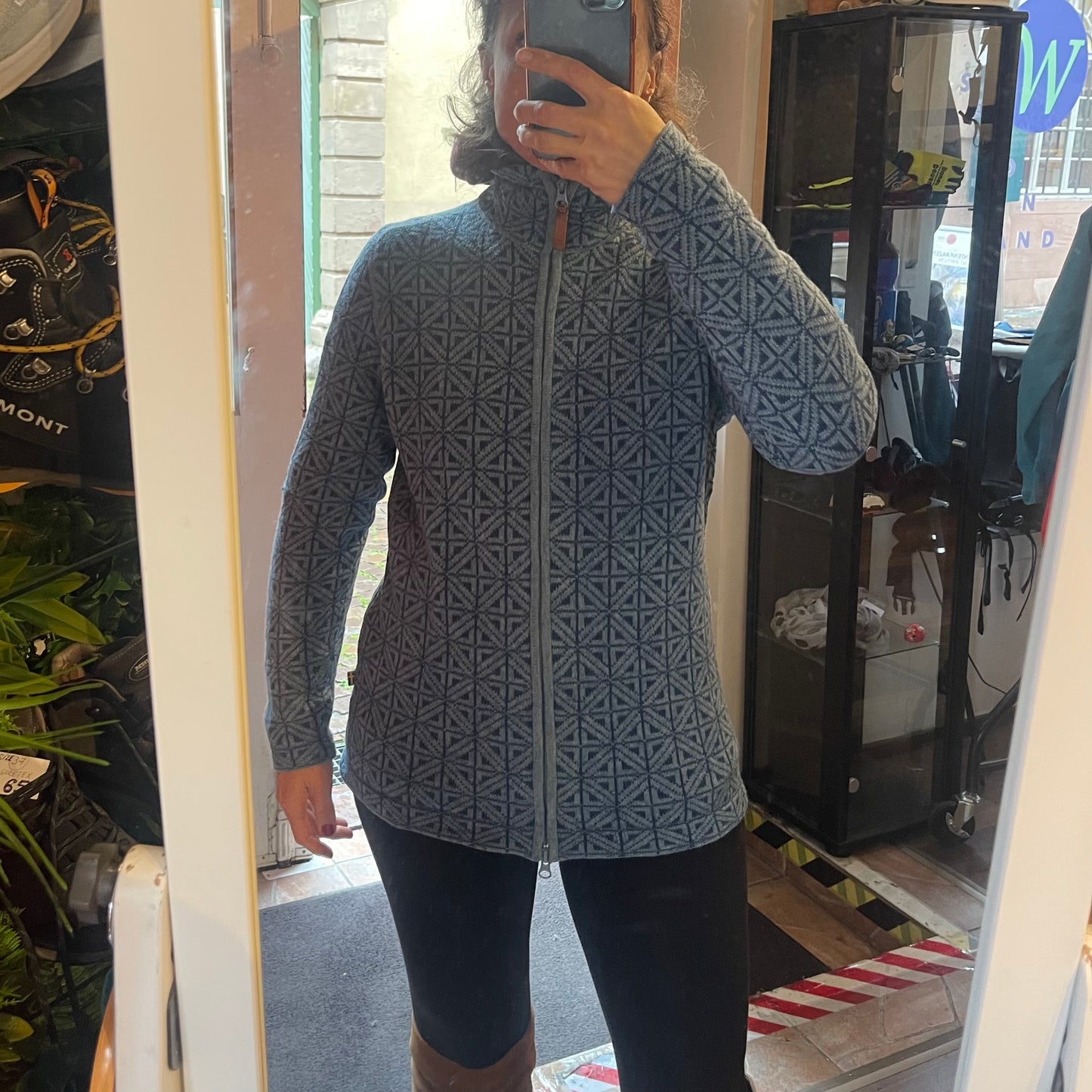 Strick Jacke Fjällräven ( M bis L) pure Wolle blau gemustert