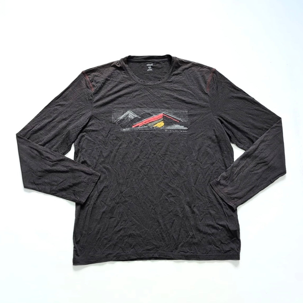 Longsleeve von Icebreaker Merino (XXL Herren) dunkelgrau Brustprint Berge