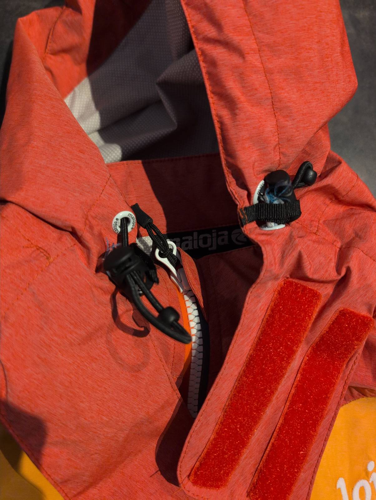 Hardshell Jacke von Maloja (S Damen) grau rot gelb