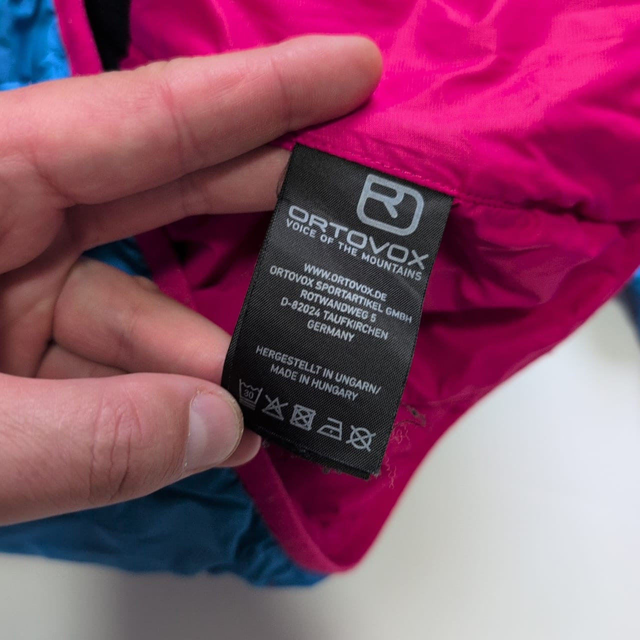 Wolle / Daunen Jacke von Ortovox (S Damen) blau mit Kapuze