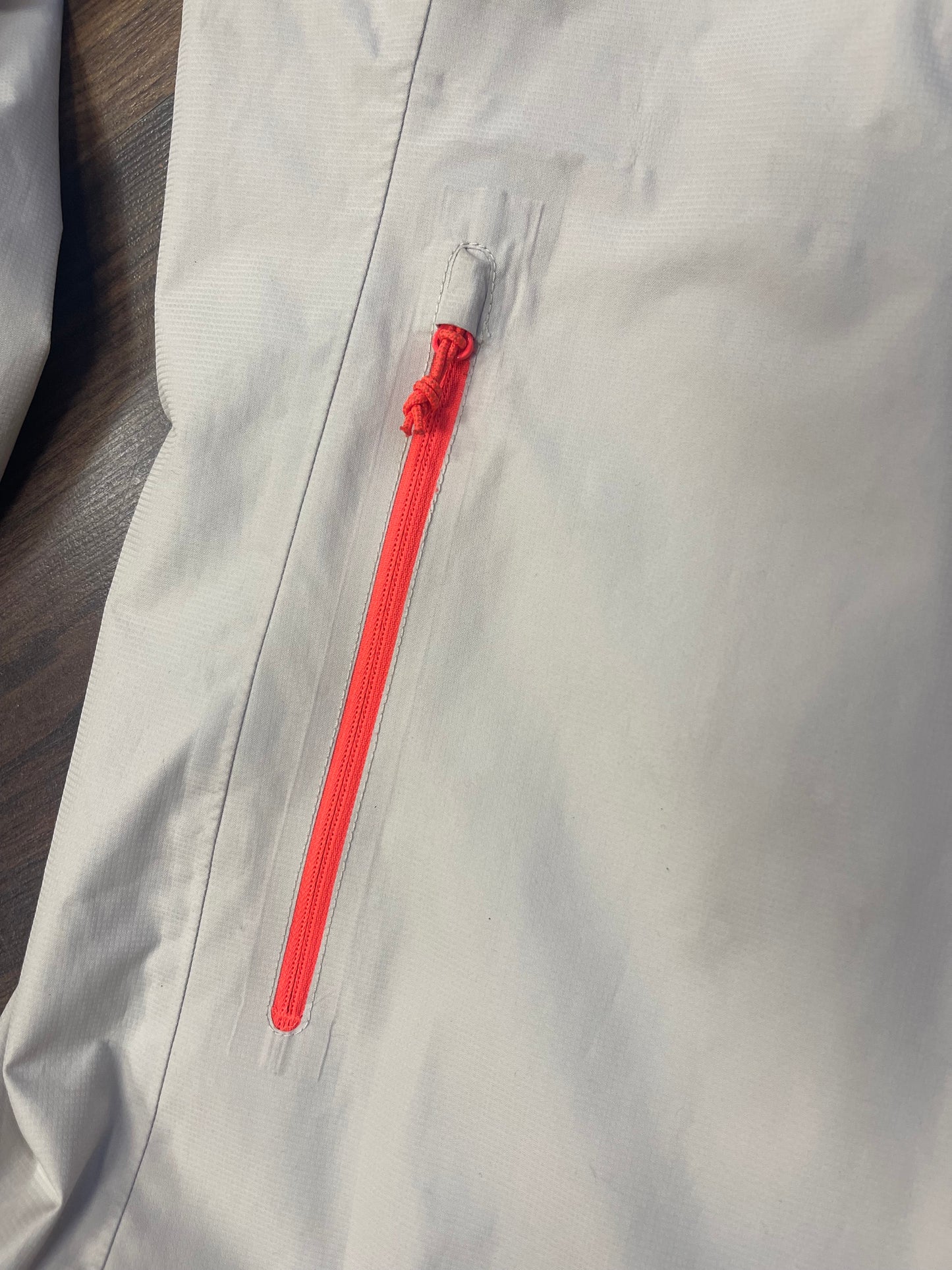 Regen Jacke von Salewa (L Damen) wasserdicht hellbeige / creme - wanderlich.com