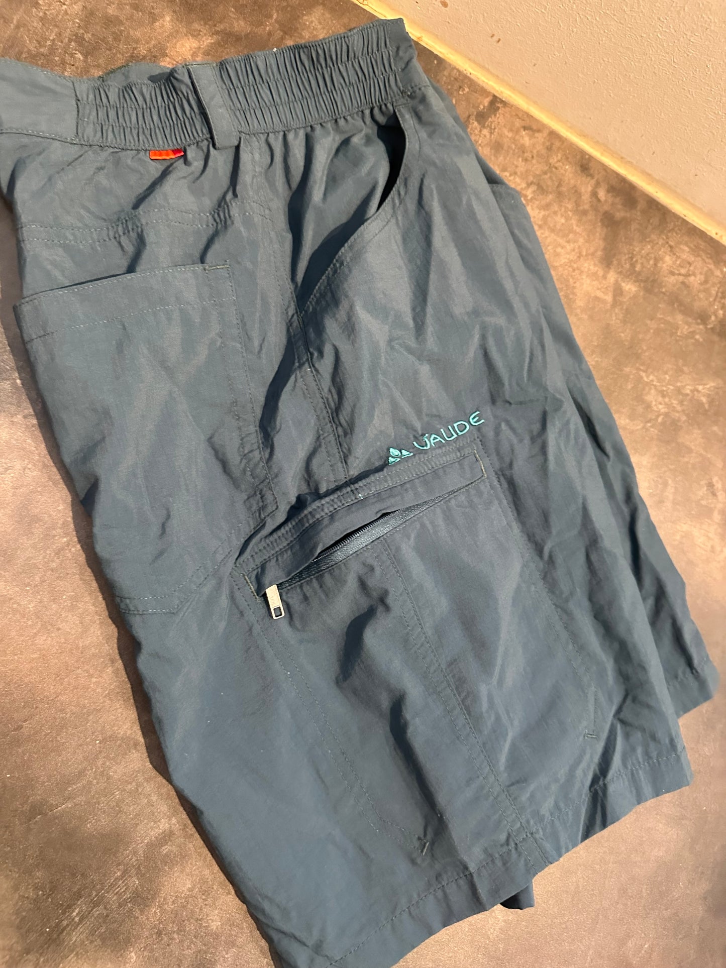 Outdoor Shorts ( L :40 Damen) Vaude blau