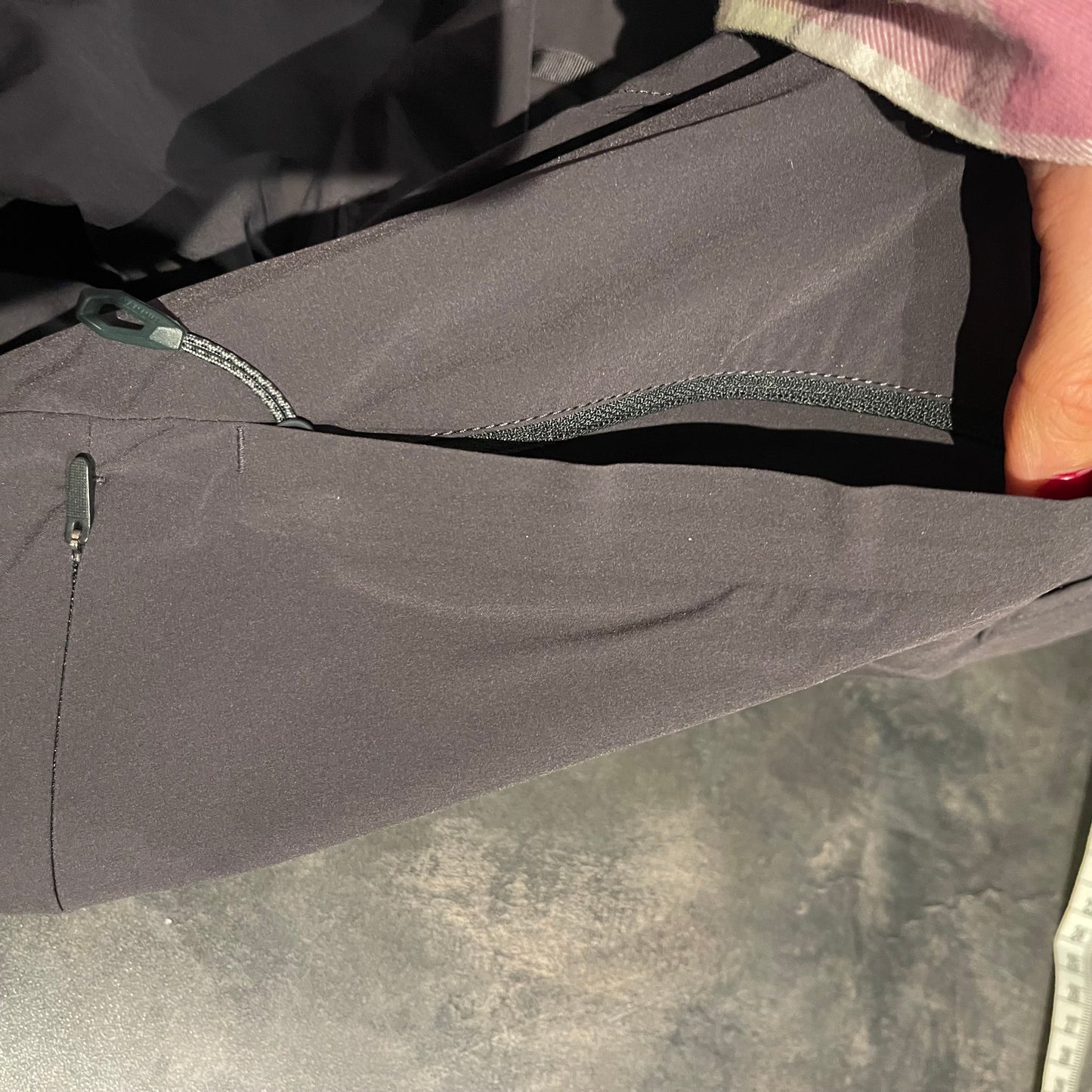2 in 1 Hose von Mammut (L /XL Herren) Zip-Off wasserabweisend dunkelgrau