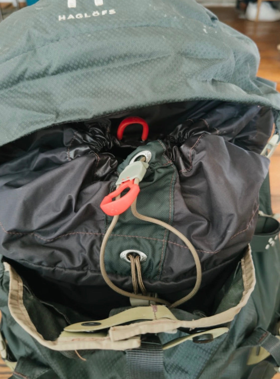 Rucksack von Haglöfs grau - wanderlich.com