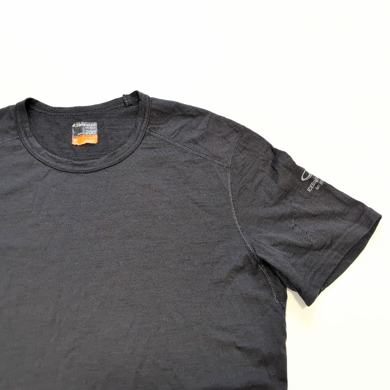 T-Shirt von Icebreaker Merino 200 (M Herren) Baselayer schwarz