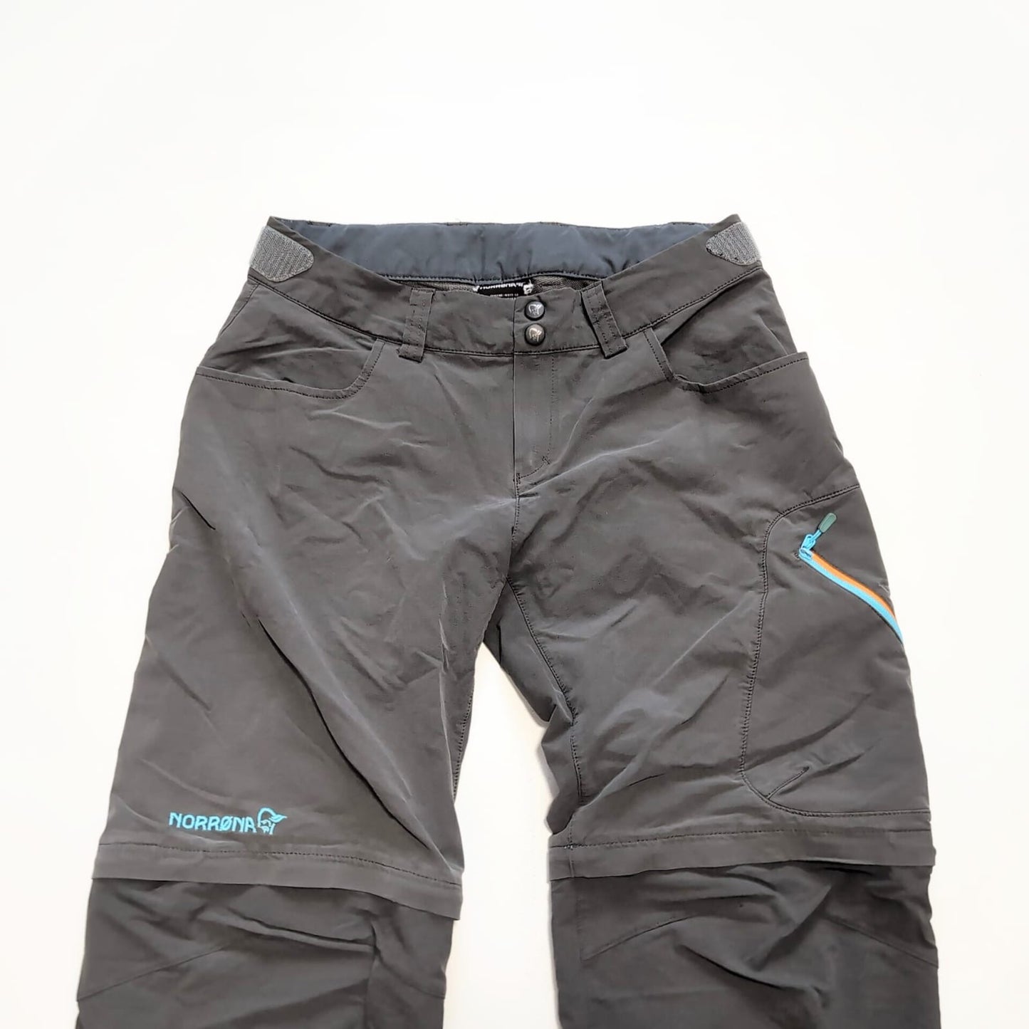 2in1 Hose von Norrøna (S Damen) Zip-Off dunkelgrau