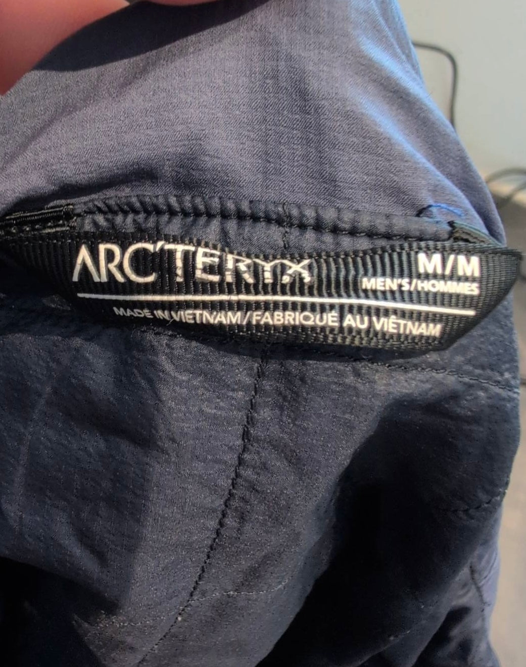 Jacke von Arcteryx Atom SL Hoodie (M Herren) stahl blau