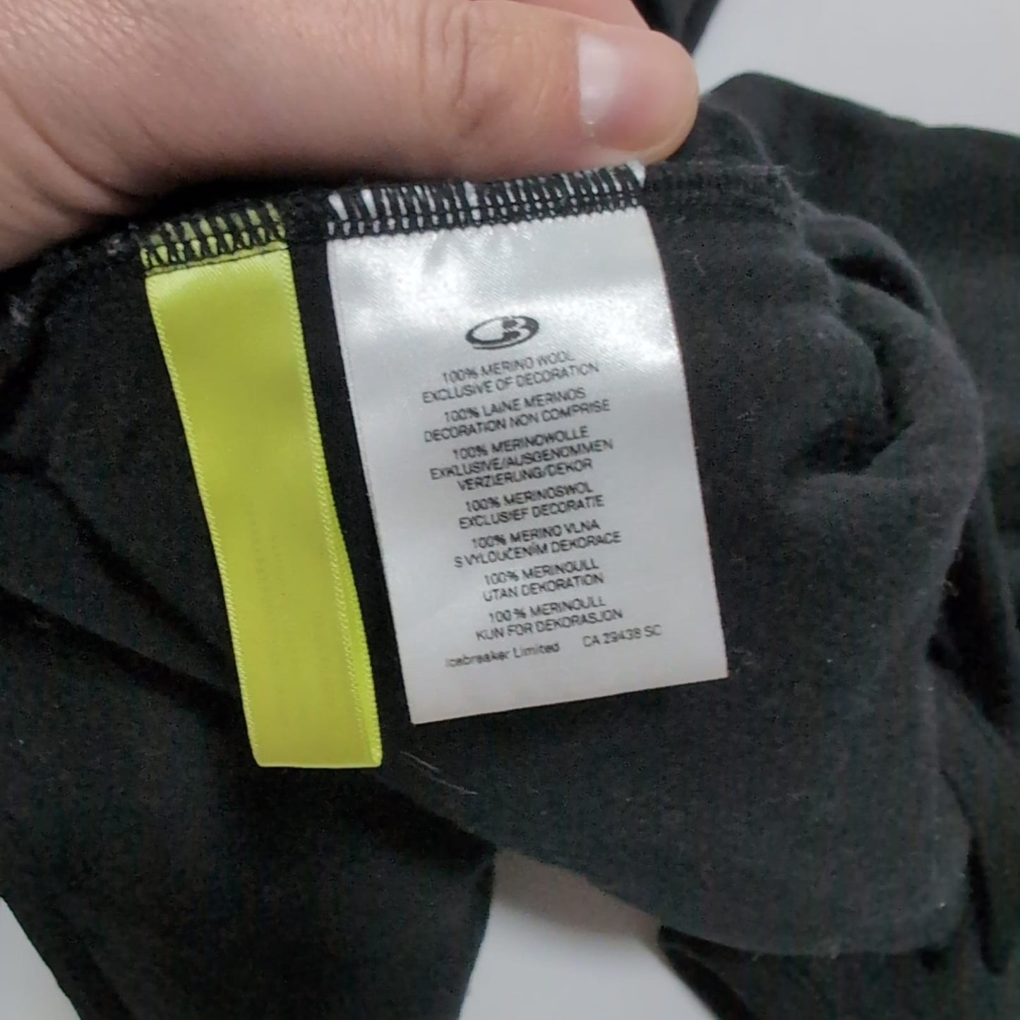 Warme 320 Merino Jacke von Icebreaker (M Damen) schwarz mit Kapuze