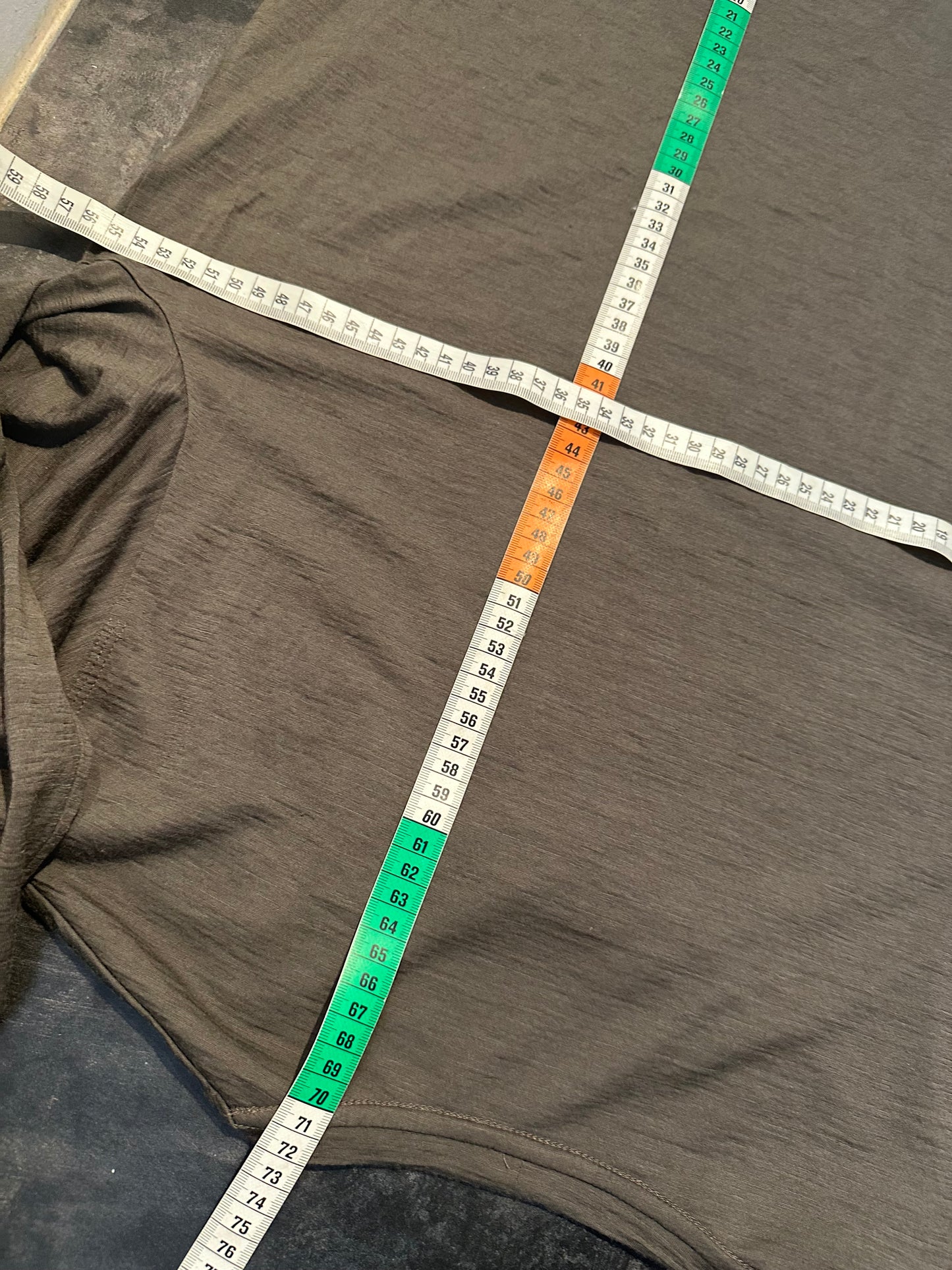 100% Merino Longsleeve Icebreaker (L Herren) braun Print - wanderlich.com