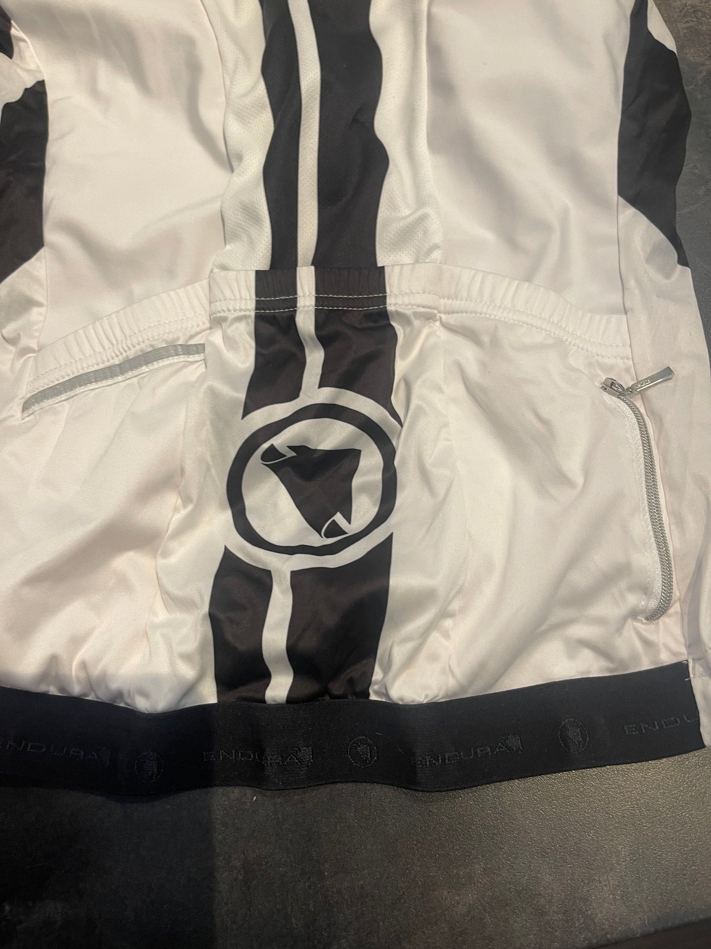 Full Zip Radtrikot von Endura (XS Damen) weiß - wanderlich.com