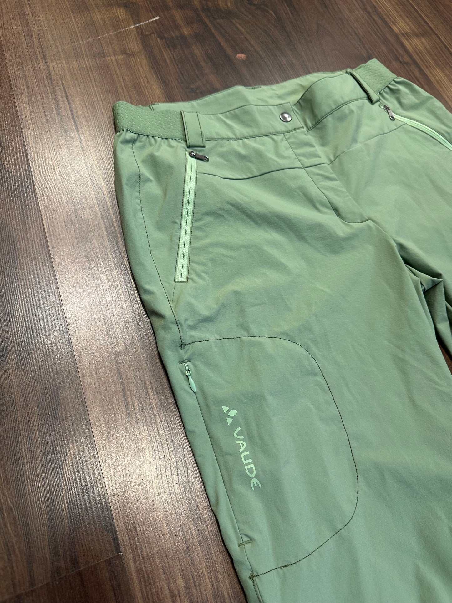 Zip Off Trekking Hose Vaude 2 in 1 ( L bis XL Damen) hell grün