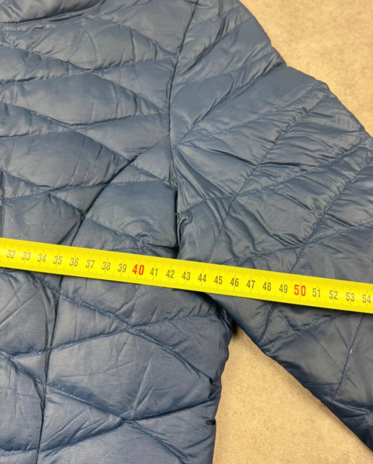 Daunen Mantel Patagonia (M Damen) Isolation Steppmantel dunkelblau - wanderlich.com