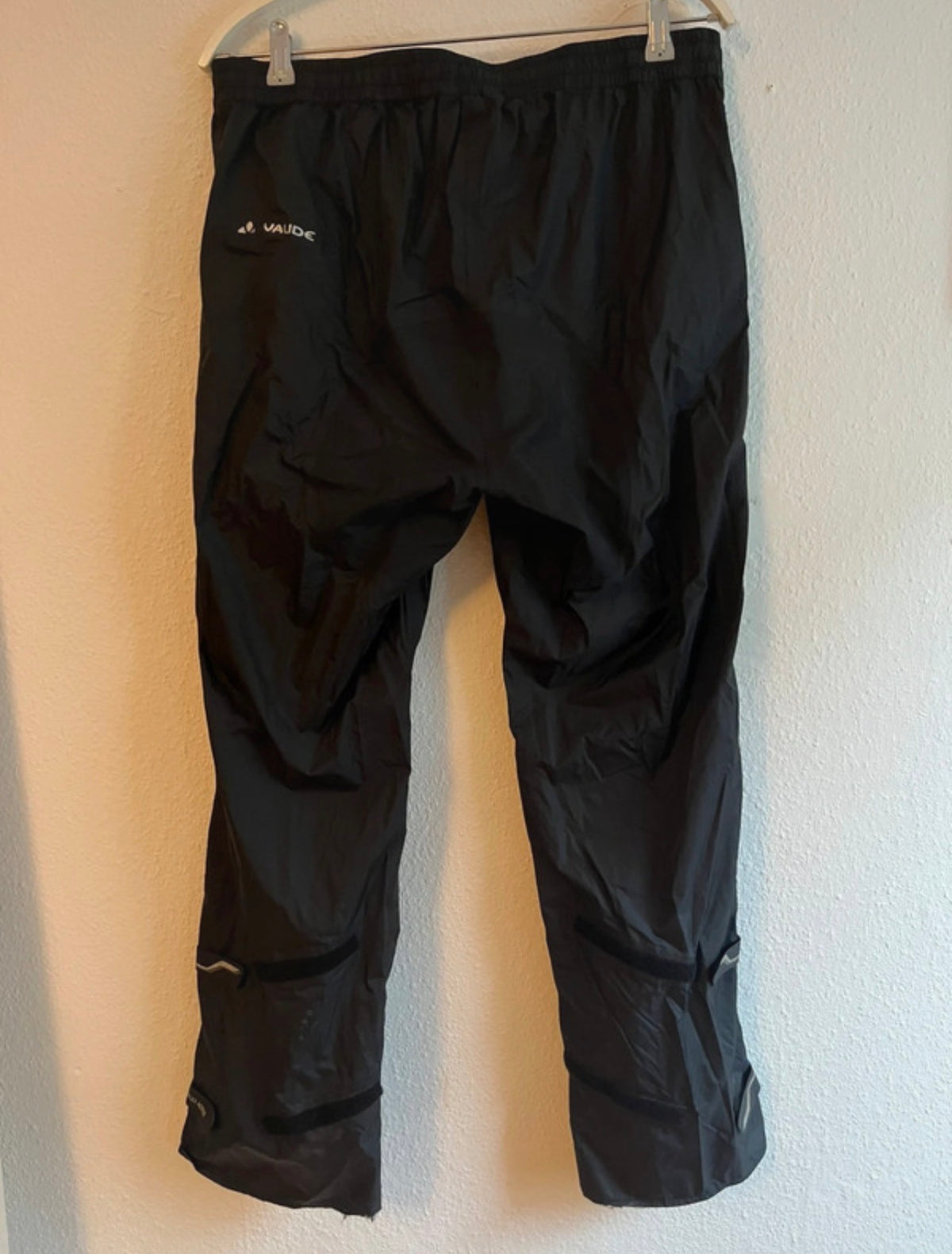 Regenhose von Vaude (M :38 Damen) Hardshell Hose schwarz - wanderlich.com
