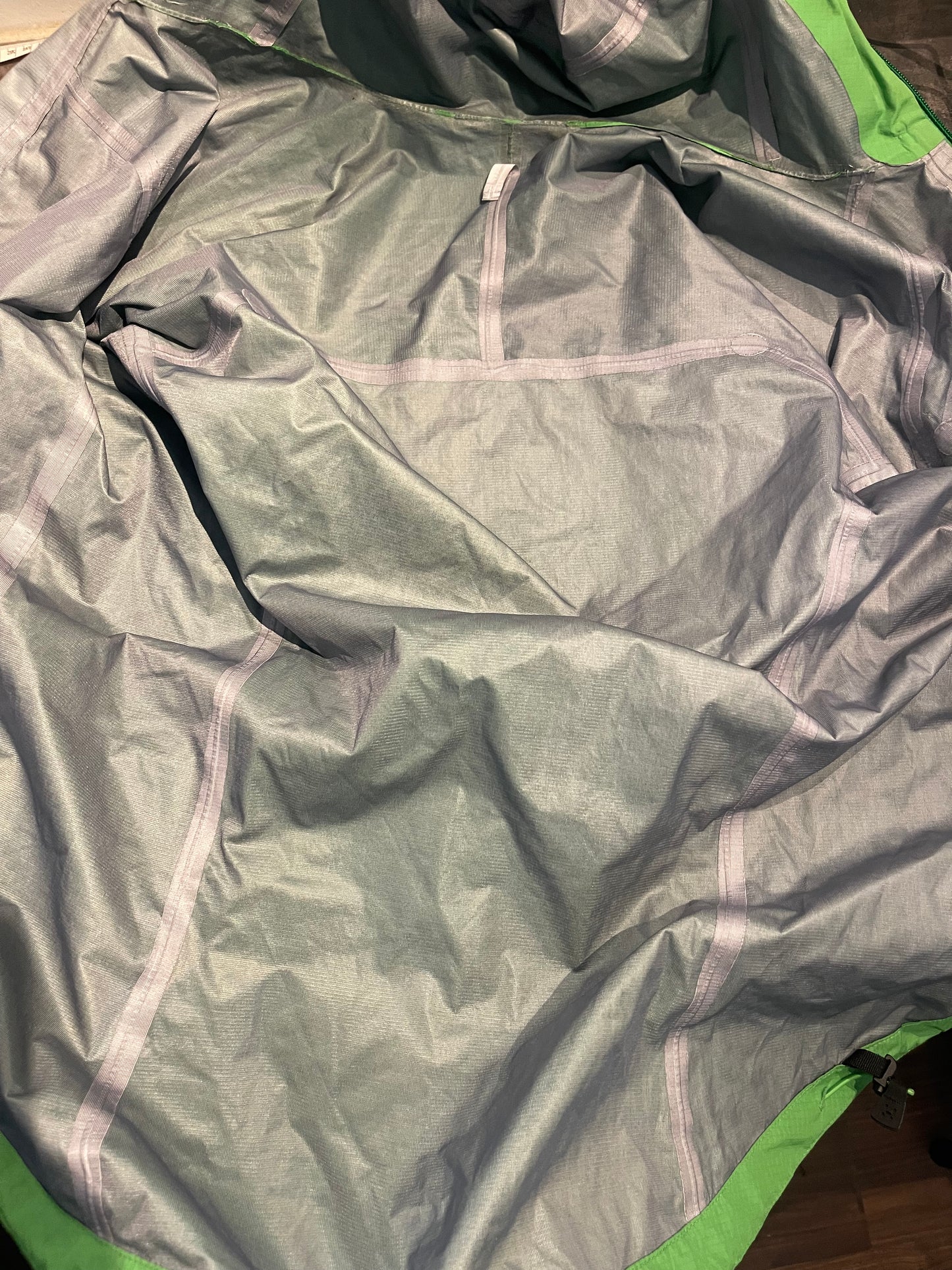 Ultraleichte Regen Jacke von Haglöfs (M Herren) Goretex grün - wanderlich.com