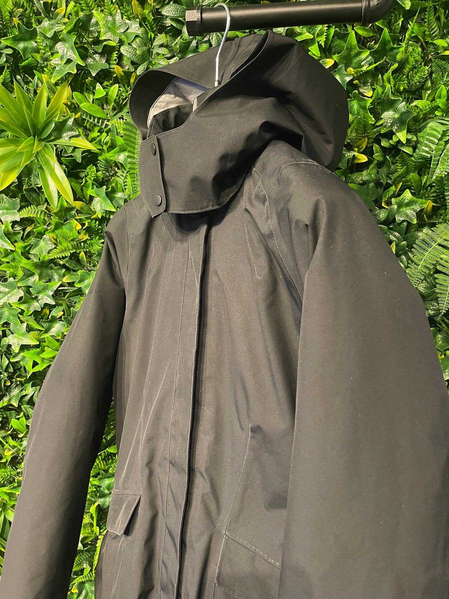 Daunen Winterparka Patagonia (M Damen) Mantel wasserdicht schwarz
