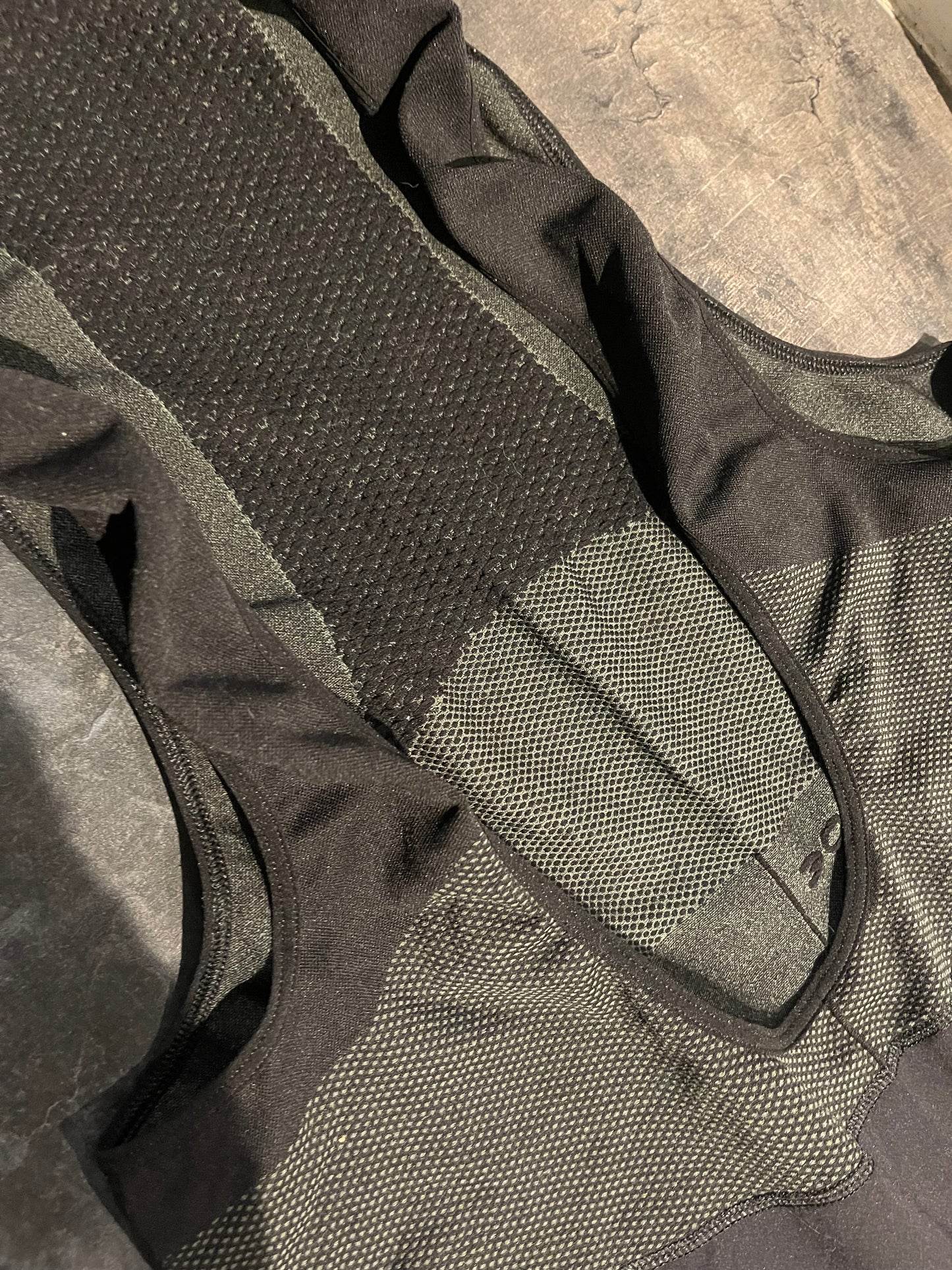 Einteiler von Vaude (L Herren) lange Träger Bib Radhose schwarz - wanderlich.com