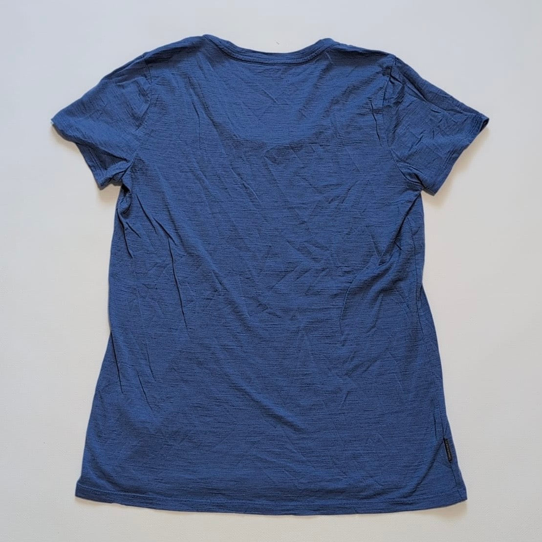 T-Shirt von Icebreaker Merino (M Damen) blau mit Blume
