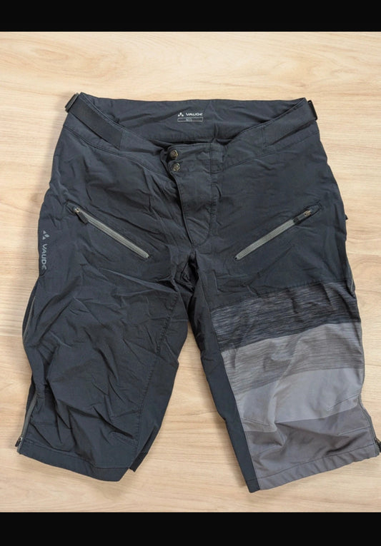 Rad / Wander Shorts von Vaude ( L Herren ) schwarz Seitenöffnungen