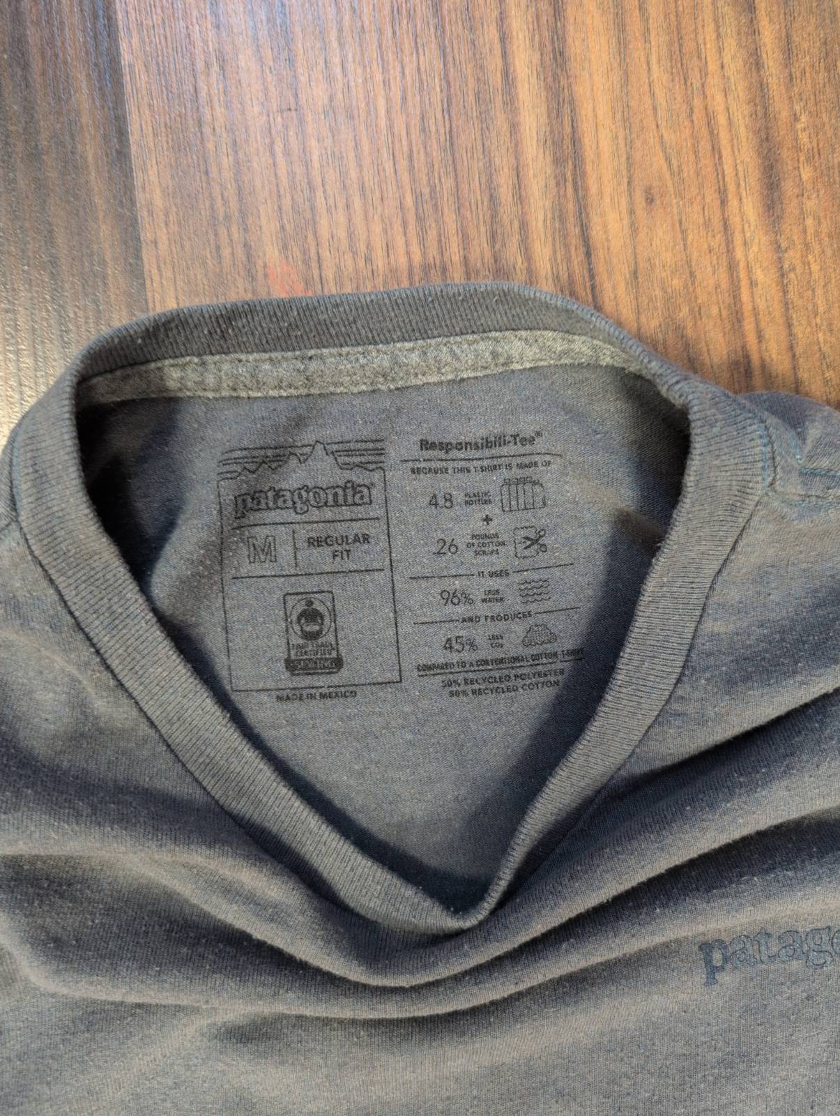 Longsleeve Patagonia (M Herren) Rückenprint Bio-Baumwolle grau