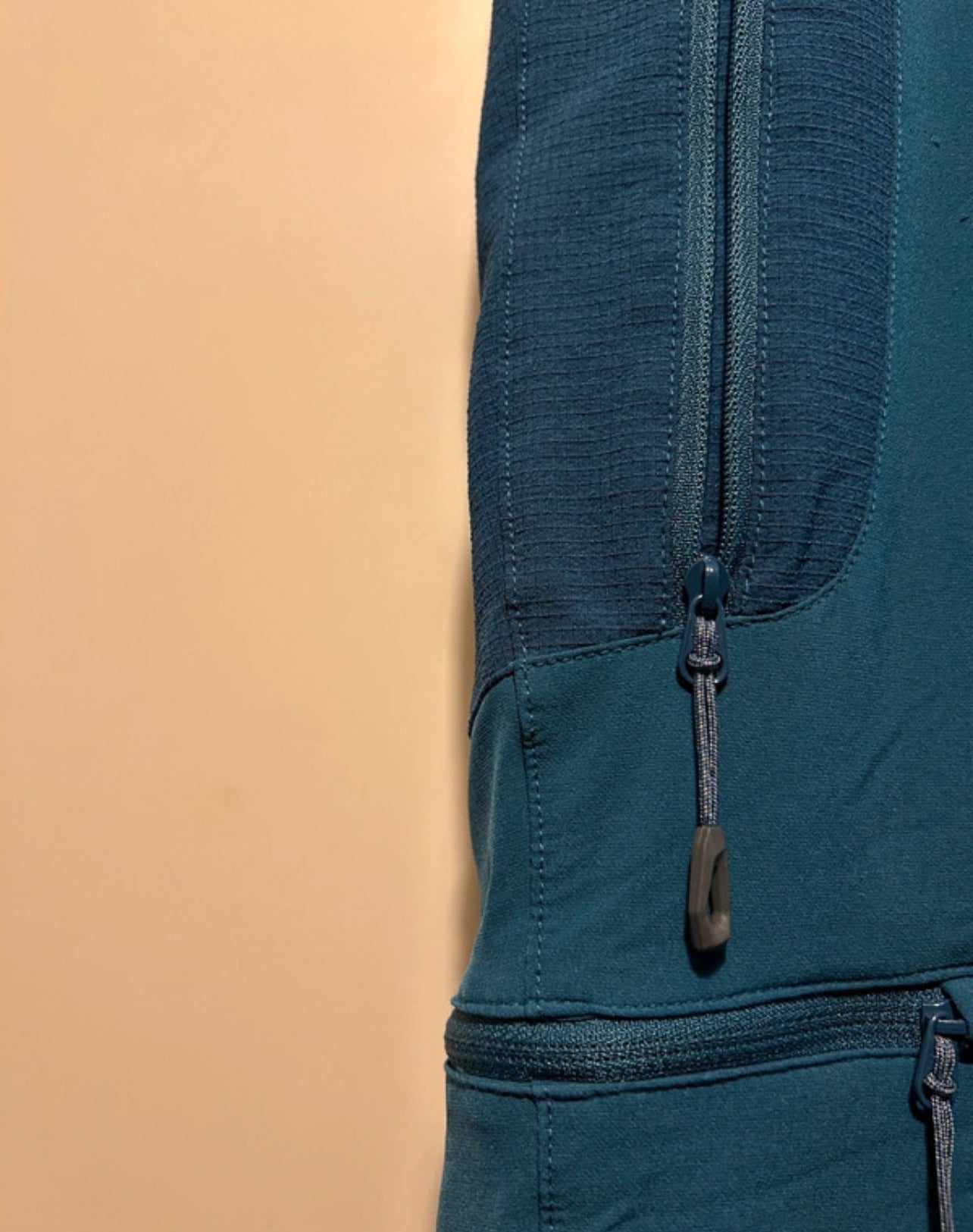 Elastische Trekking Hose von Mammut (S Herren) wasserabweisend blau