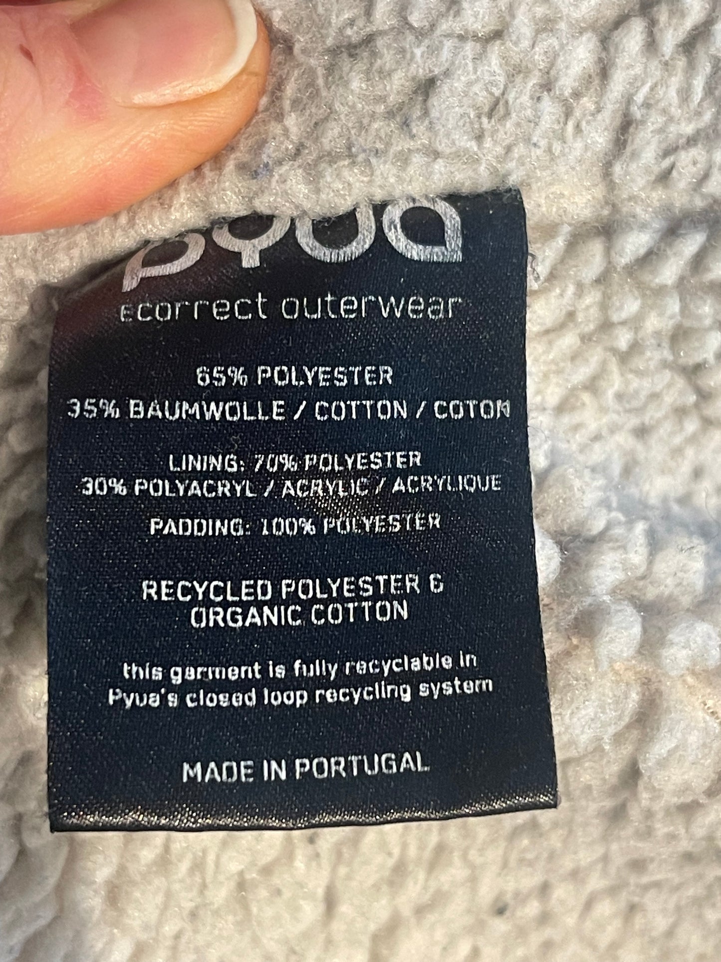 Gefütterte Jacke von Pyua (S Herren / M Damen) Parka dunkelrot - wanderlich.com