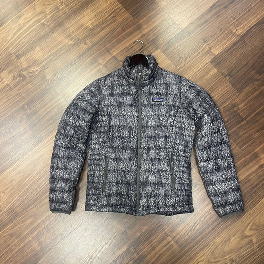 Patagonia Daunenjacke (M Damen) schwarz mit Print