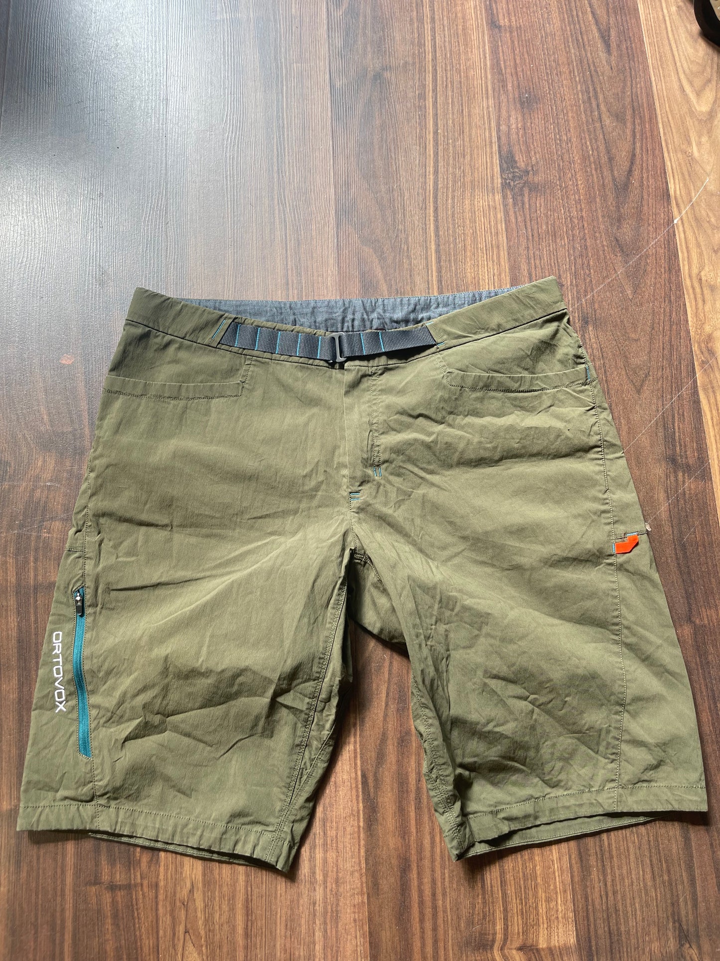 Shorts Ortovox (XL Herren) kurze Hose Olive grün / Khaki - wanderlich.com