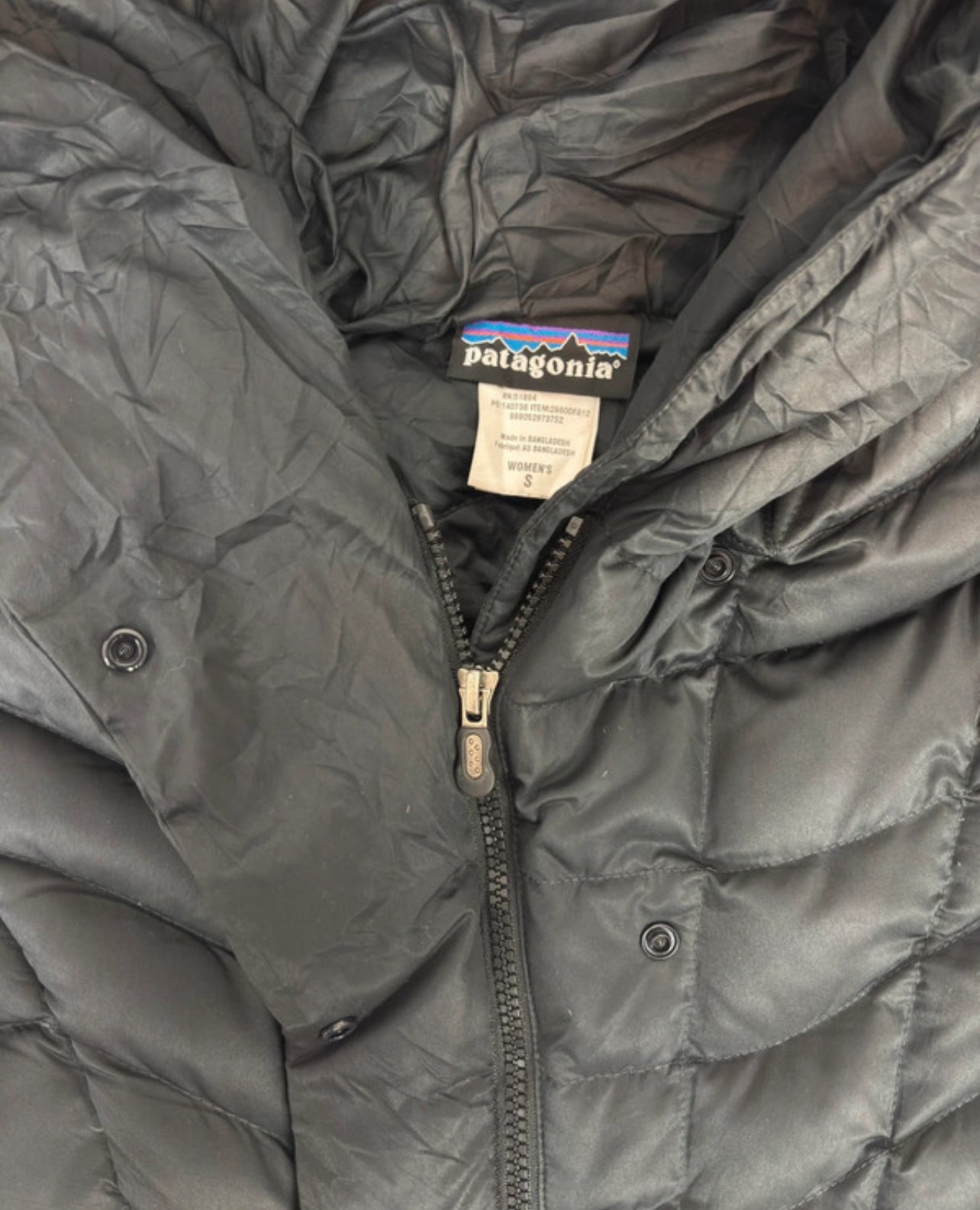 Patagonia Daunen Jacke (S Damen) wasserabweisend mit Kapuze schwarz