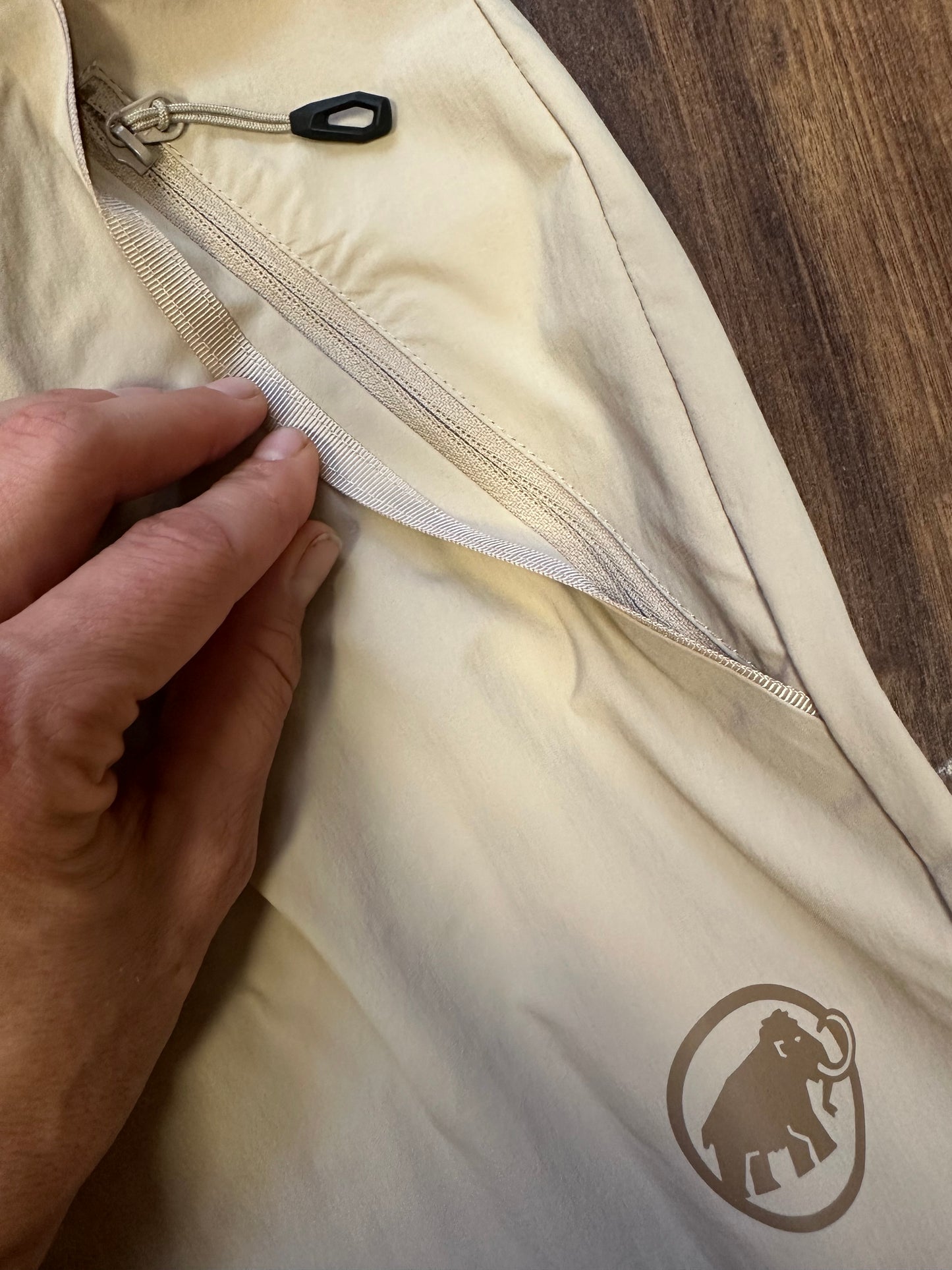 2/3 Wanderhose von Mammut (XXL-3XL: 46 Damen) Bermuda Shorts beige