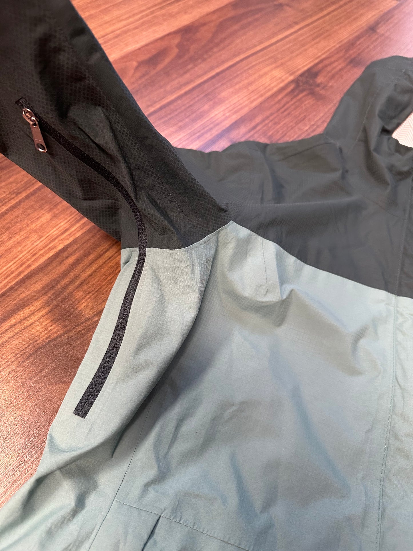 Regen Jacke von Vaude (M Damen) Hardshell türkis grün