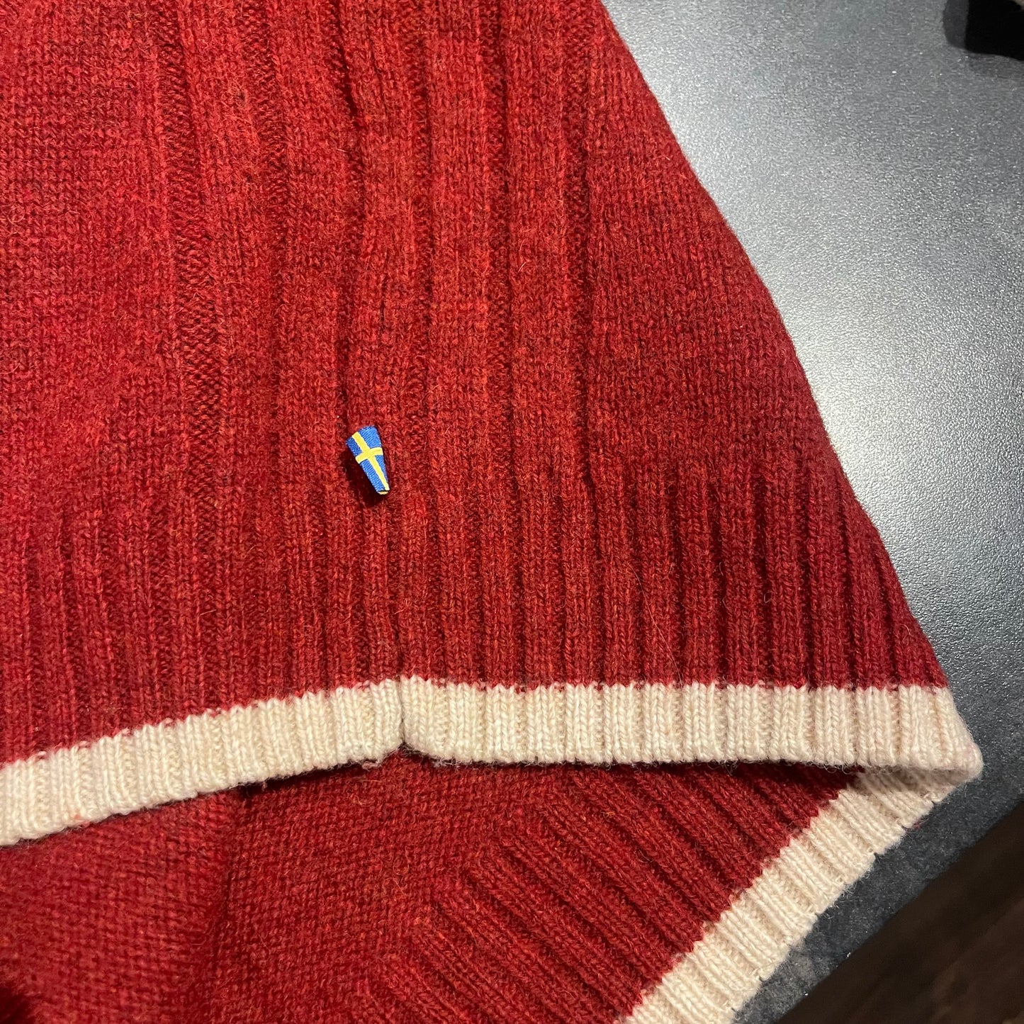 100% Wolle Pullover von Fjällräven ( Damen M ) rot