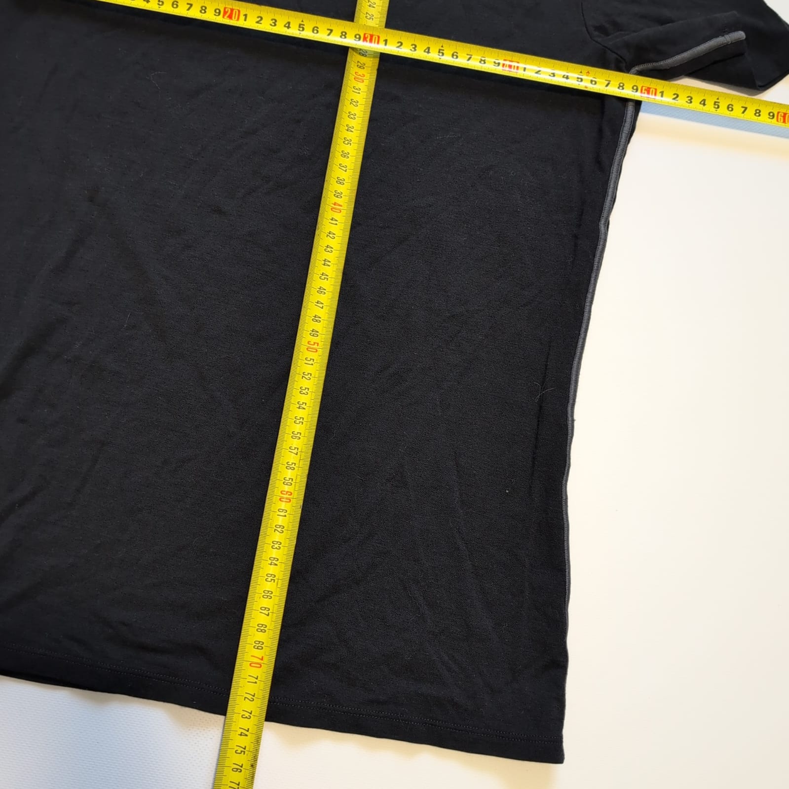 Merino T-Shirt von Icebreaker (L Herren) schwarz - wanderlich.com