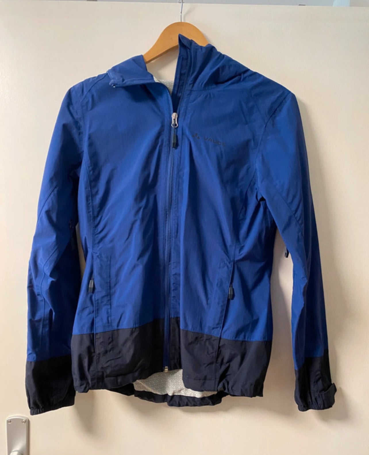 Regen Jacke von Vaude (M Damen) dunkelblau Hardshell