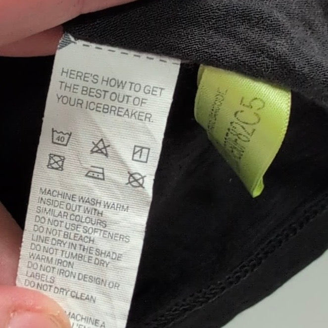 Longsleeve von Icebreaker Merino (XXL Herren) dunkelgrau Brustprint Berge