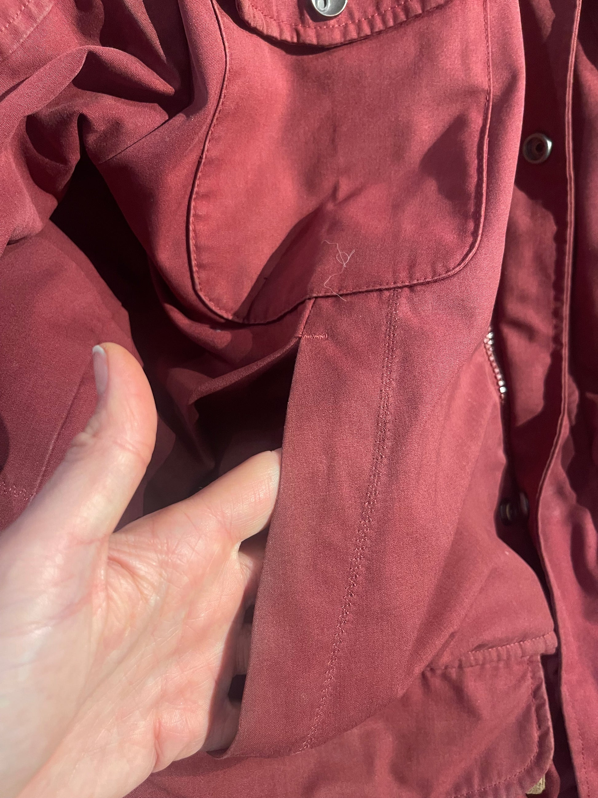 Gefütterte Jacke von Pyua (S Herren / M Damen) Parka dunkelrot - wanderlich.com