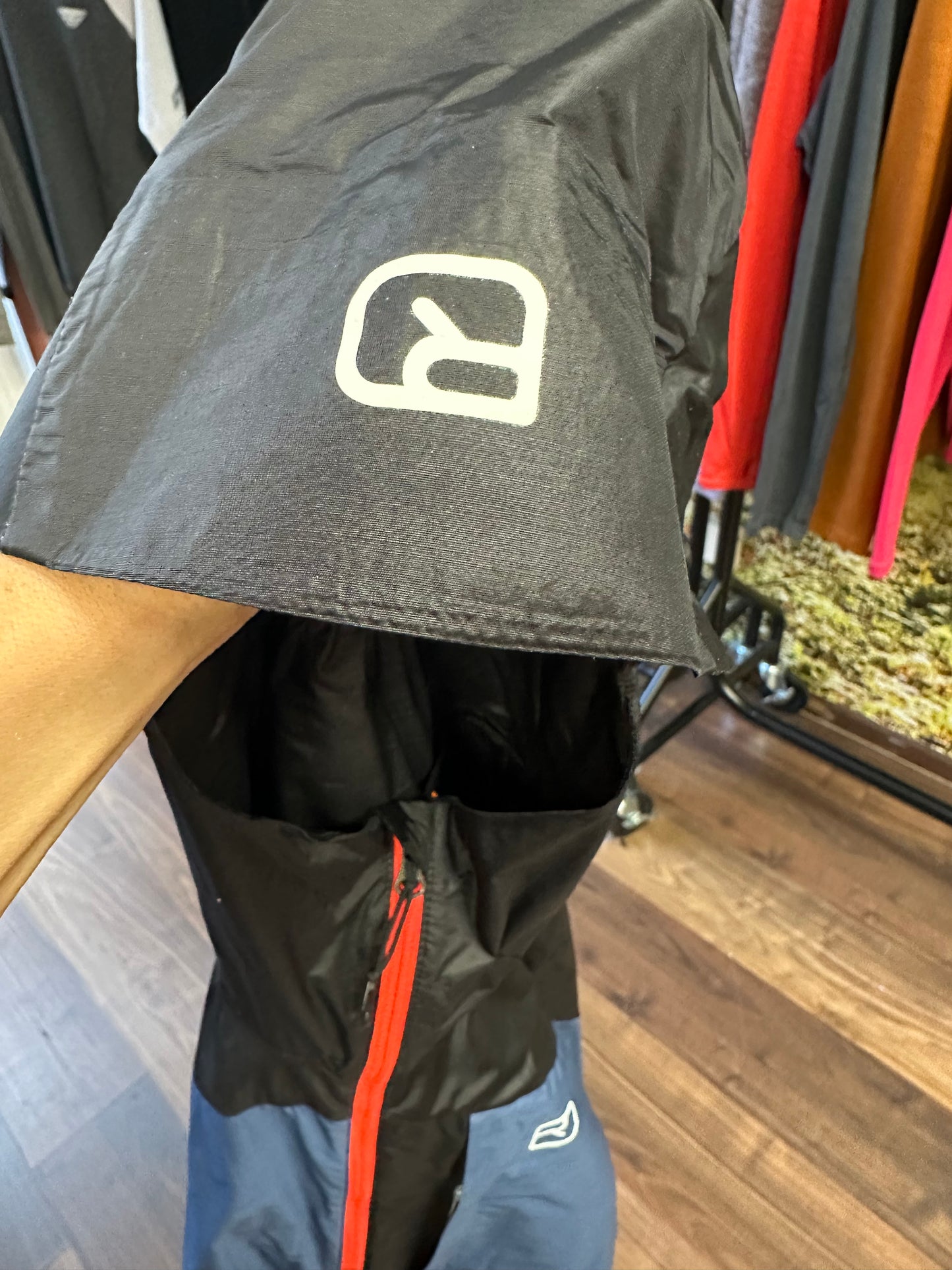 Ultraleichte Regen Jacke Ortovox (XL Damen) Merino inside blau schwarz