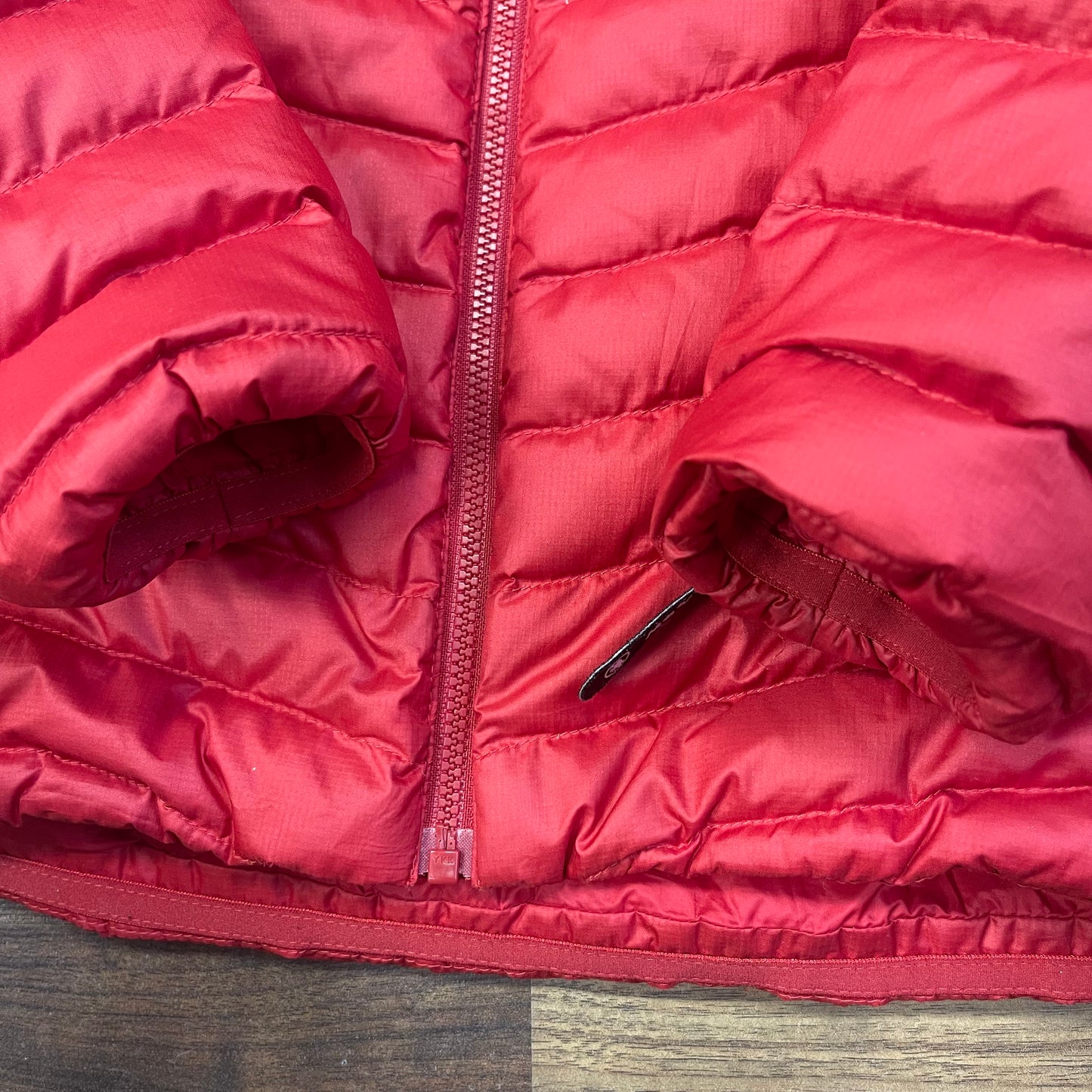 Daunen- Jacke von Mammut (XS und S Damen) rot