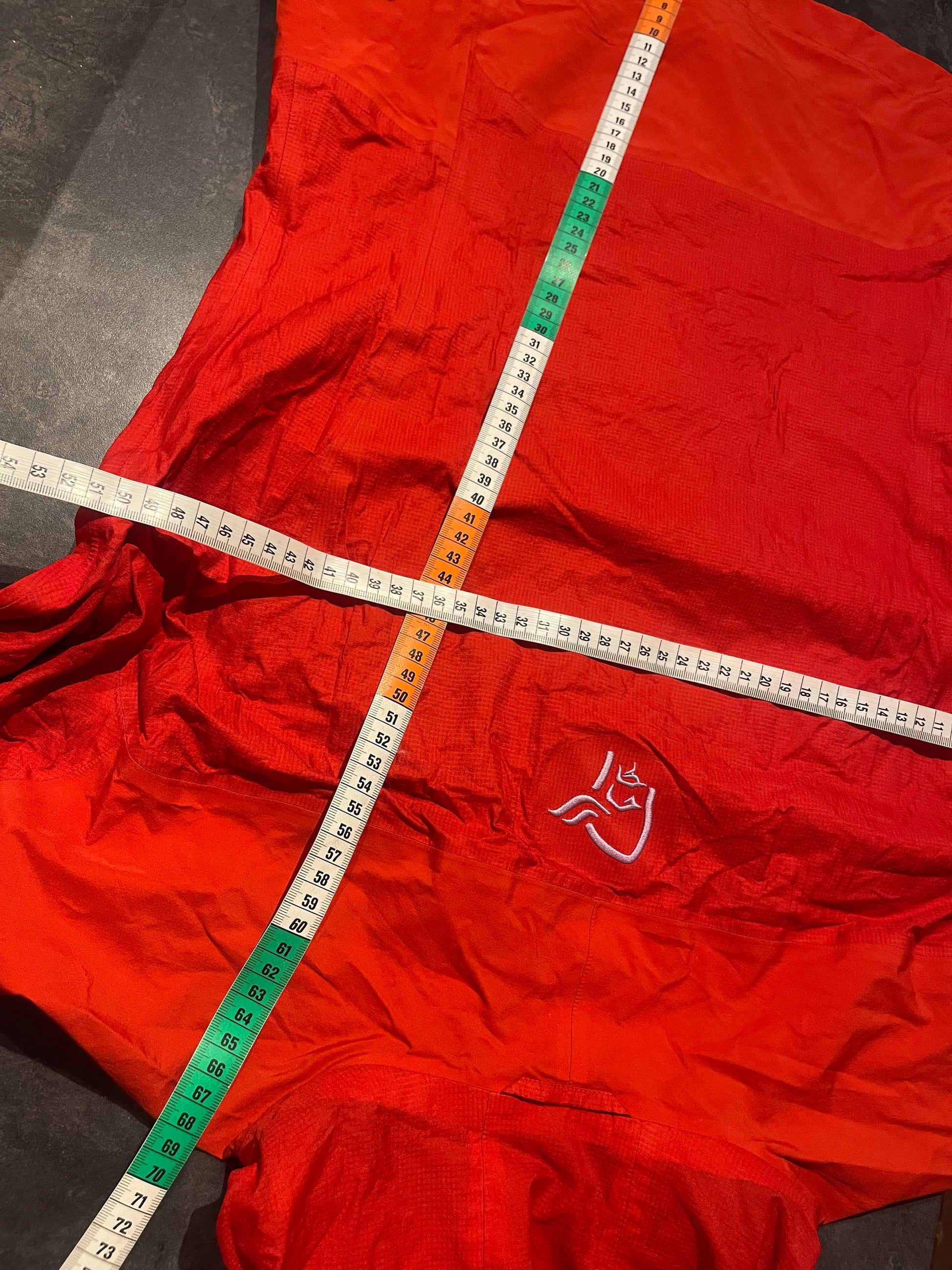 Windbreaker Jacke von Norrøna (S Damen) wasserabweisend rot - wanderlich.com