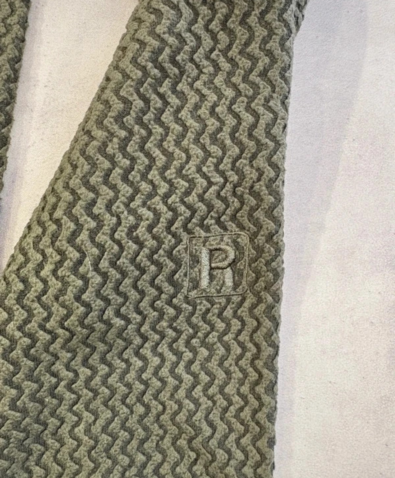 Patagonia R1 Air Fleece Full-Zip Hoody (XL Herren) Olive grün