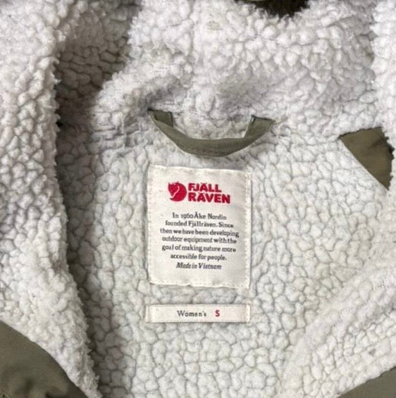Gefütterte Jacke von Fjällräven S Greenland Parka khaki