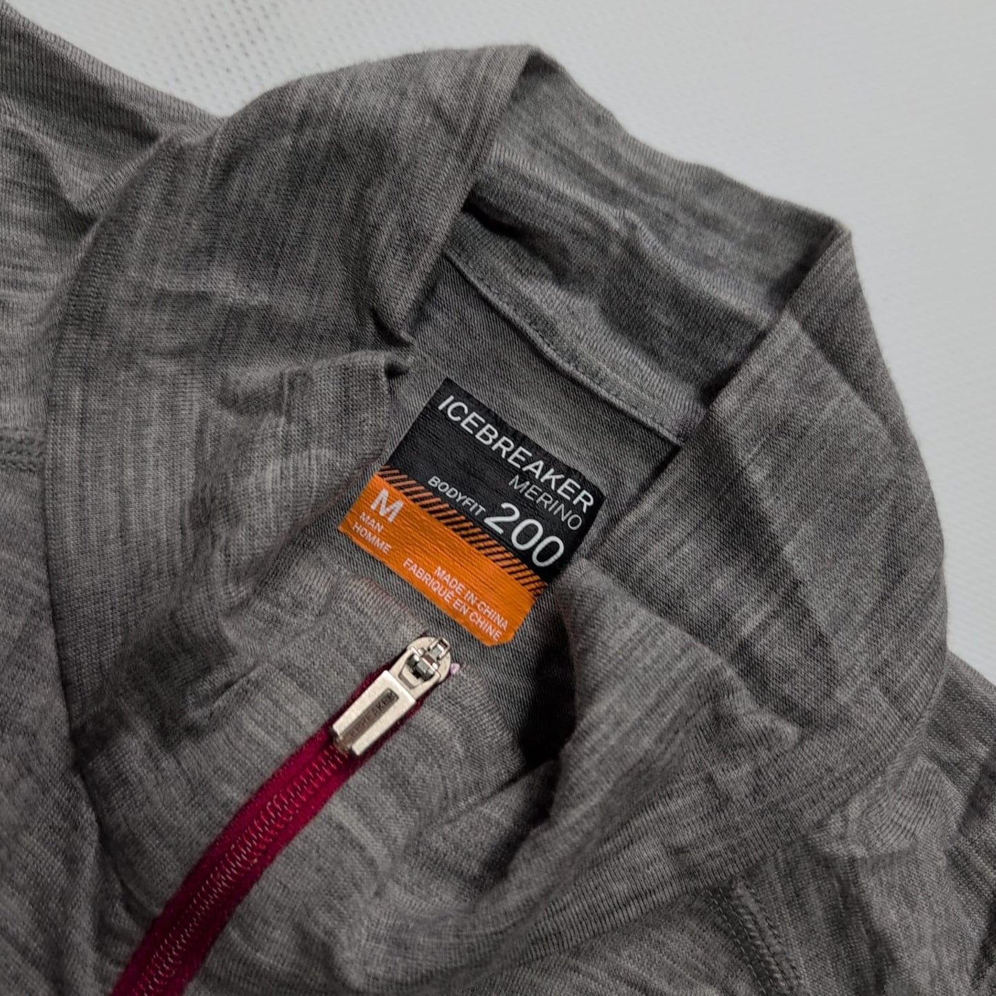 Longsleeve von Icebreaker Merino 200 (M Herren) Zip Shirt grau