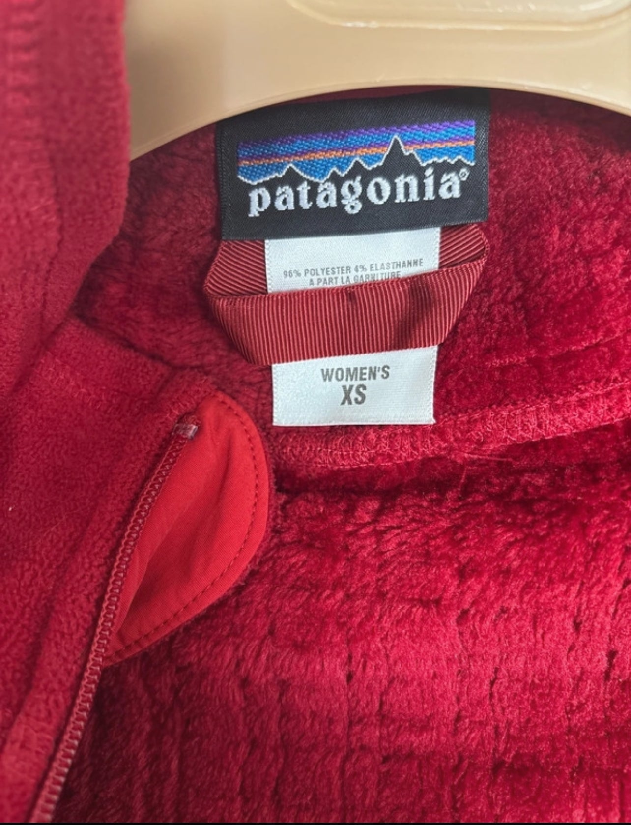 Patagonia Fleece Jacke R1® (XS / S Damen) Pile Optik rot